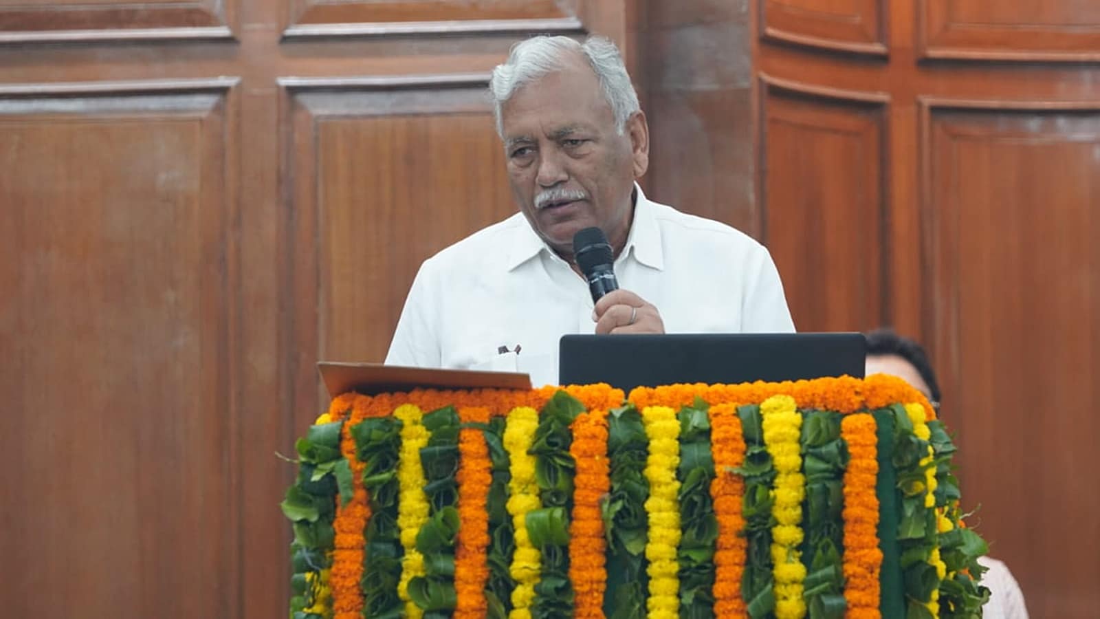 speaker-ram-niwas-goel-retires