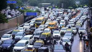 massive-4-hour-traffic-jam-on-mumbai
