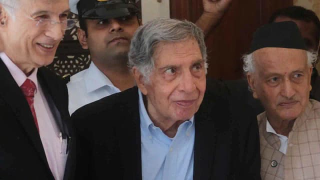 Ratan Tata Undergoes Routine Medical Check-Up at Breach Candy Hospital, Clarifies Health Status