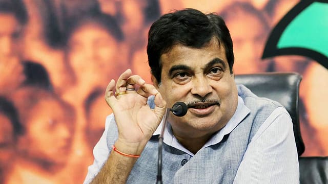 Nitin Gadkari’s Bold Proposal: Water Taxis and Futuristic Transit for Navi Mumbai Airport
