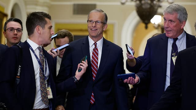 Republicans Elect John Thune as US Senate Leader, Turning Away from Trump-Endorsed Rick Scott