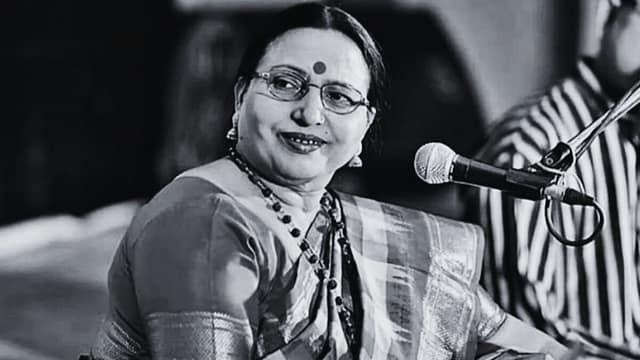 Farewell to the Melodious Soul of Bihar: Legendary Folk Singer Sharda Sinha Passes Away at 72.