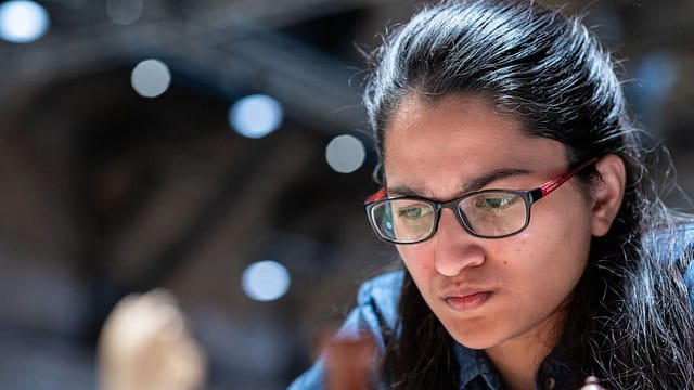 Indian Chess Prodigy Vantika Agrawal Withdraws from Uzbekistan Tournament Over Arbiter Controversy.