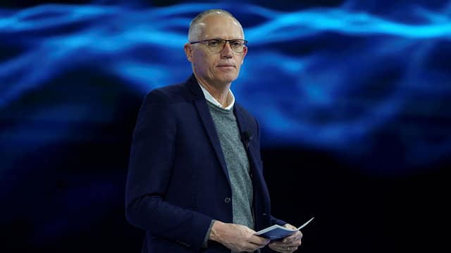Stellantis CEO Carlos Tavares Resigns Amid Profit Slump and Strategic Differences