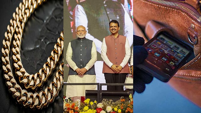 Rs 12 Lakh Worth of Valuables Stolen During Maharashtra Government Swearing-In Ceremony