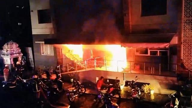 Massive Fire at Dindigul Hospital Claims Six Lives, Including a Child