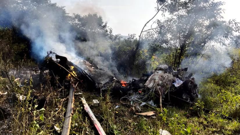 Pune-Chopper-Crashed-3-Dead.
